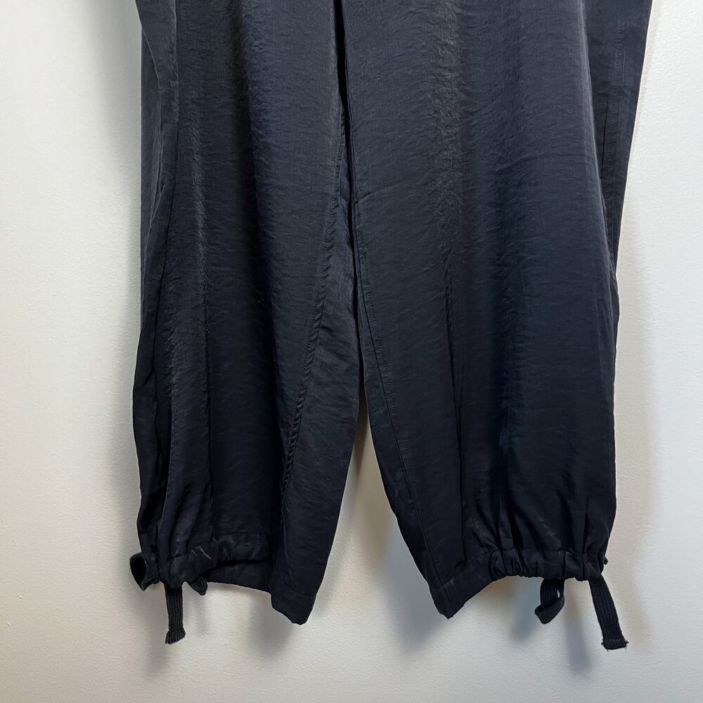 Women's Straight-Leg Drawstring Jogger Pants - Black - Picture 8 of 16